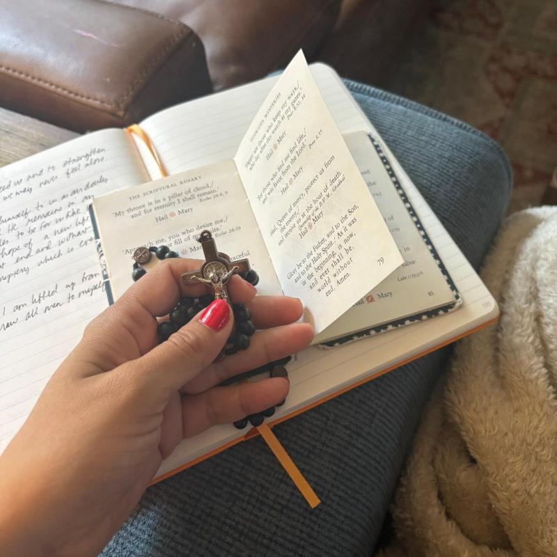How Daily Rosary Prayer Changed My Life (And What It Taught&nbsp;Me)